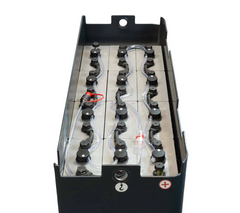24V Gabelstaplerbatterie 5 PzS 450 Ah (880 * 316 * 590mm L/B/H) Trog 40853600 inkl. Aquamatik